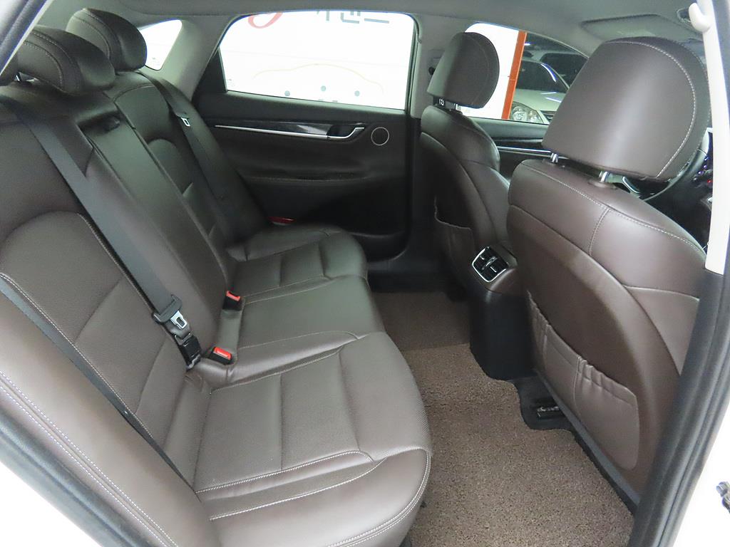 HYUNDAI Grandeur - Vista 8