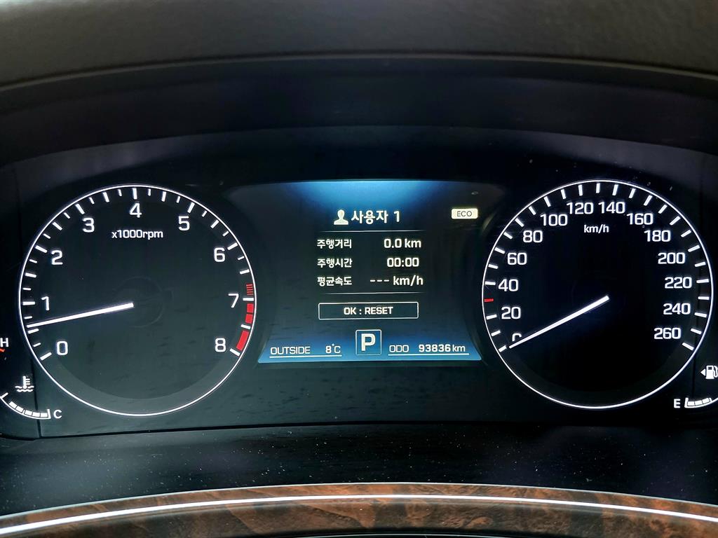 HYUNDAI Equus - Vista 5