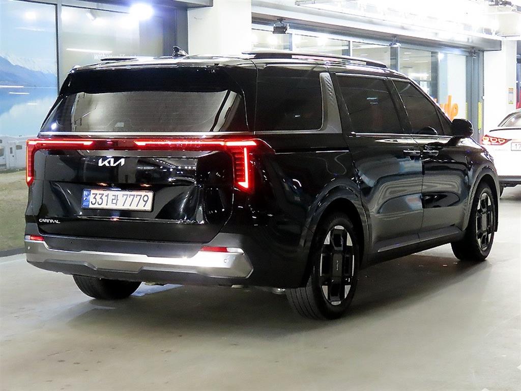 KIA Carnival - Vista 4