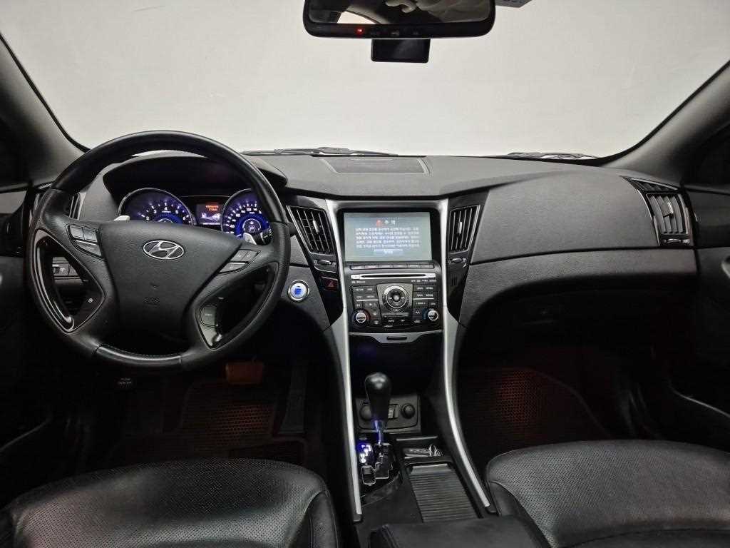 HYUNDAI Sonata - Vista 7