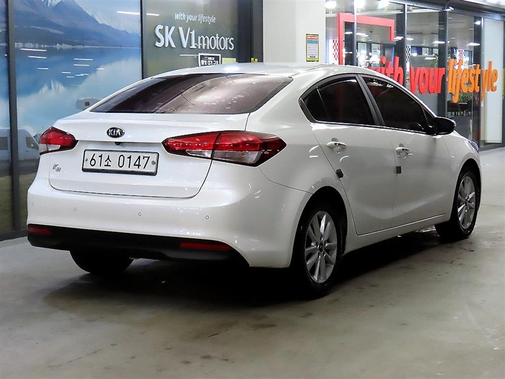 KIA K3 - Vista 4