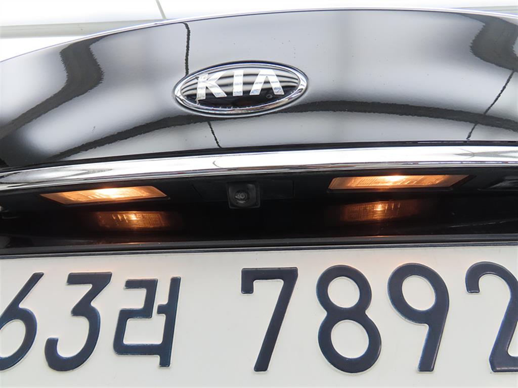 KIA K7 2013 Negro - Importación desde Corea - HF Imports Iquique - Foto 18