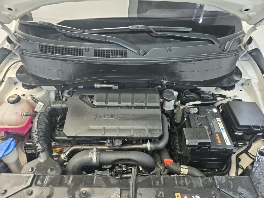 HYUNDAI Casper - Vista 5