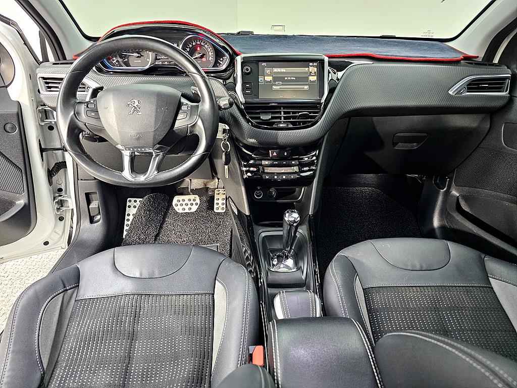 Peugeot 2008 - Vista 5