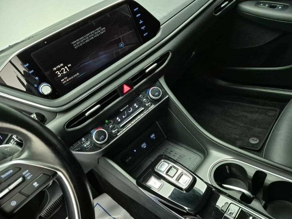 HYUNDAI Sonata - Vista 10