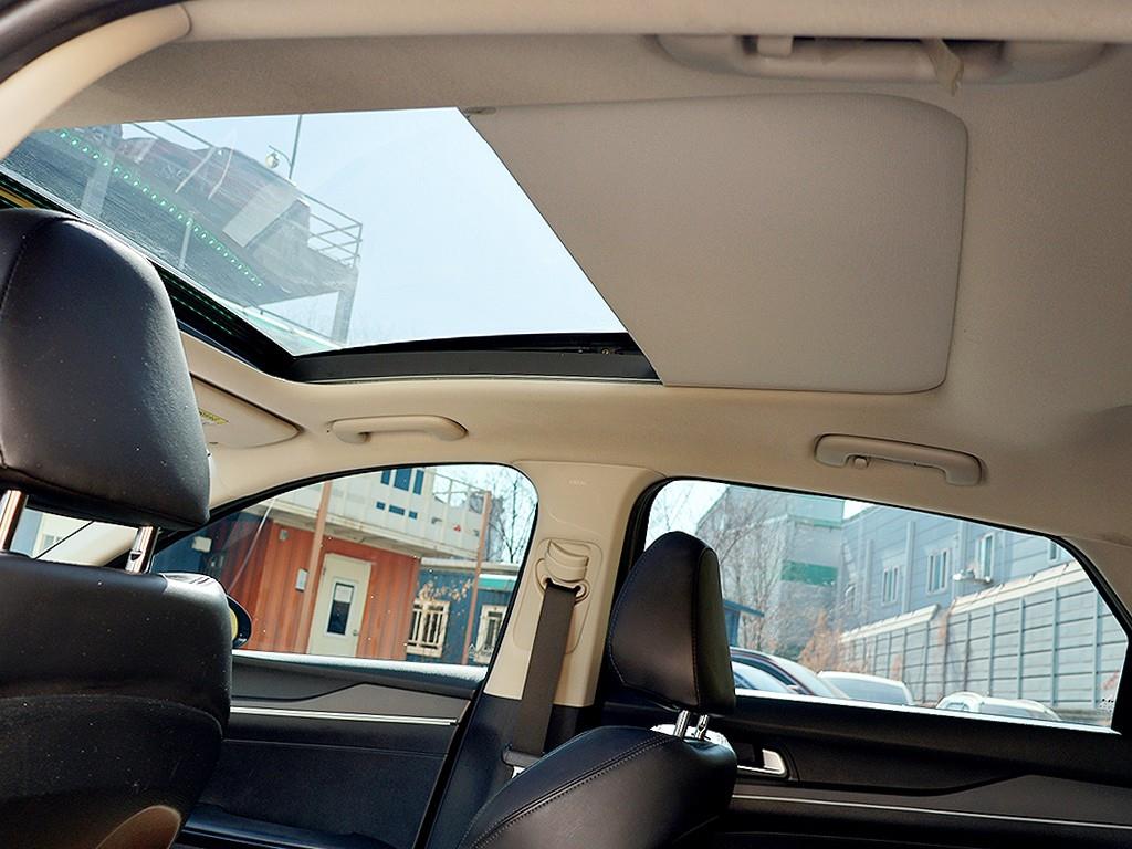 KIA K5 2022 Negro - Importación desde Corea - HF Imports Iquique - Foto 13