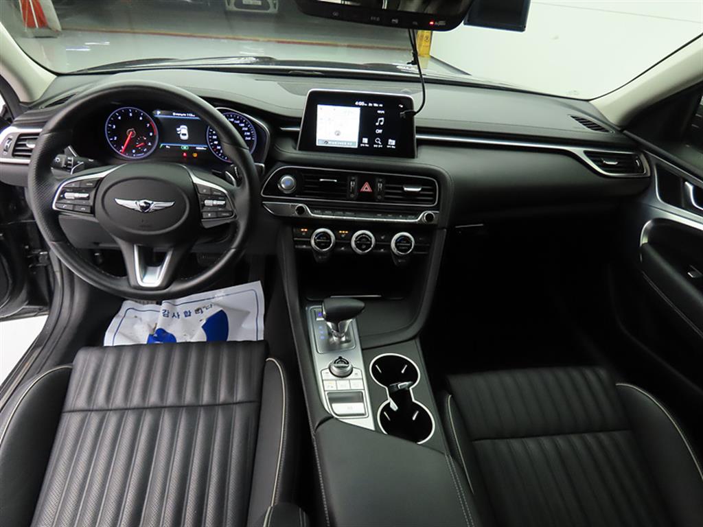 Genesis G70 - Vista 7