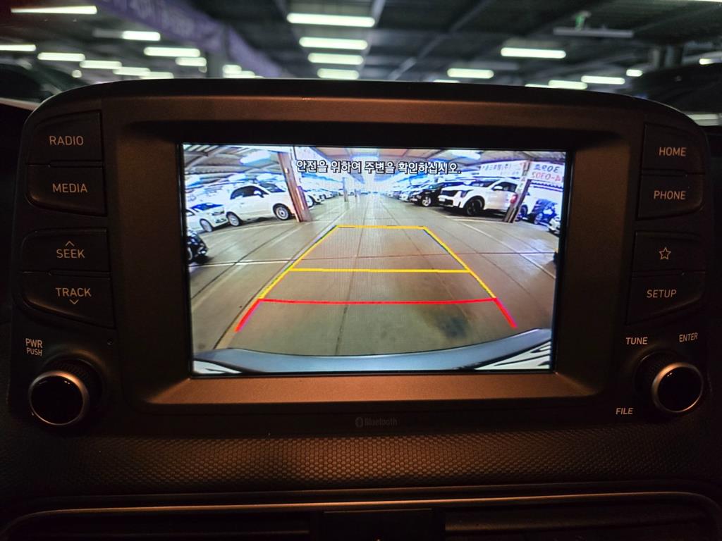 HYUNDAI Kona - Vista 11