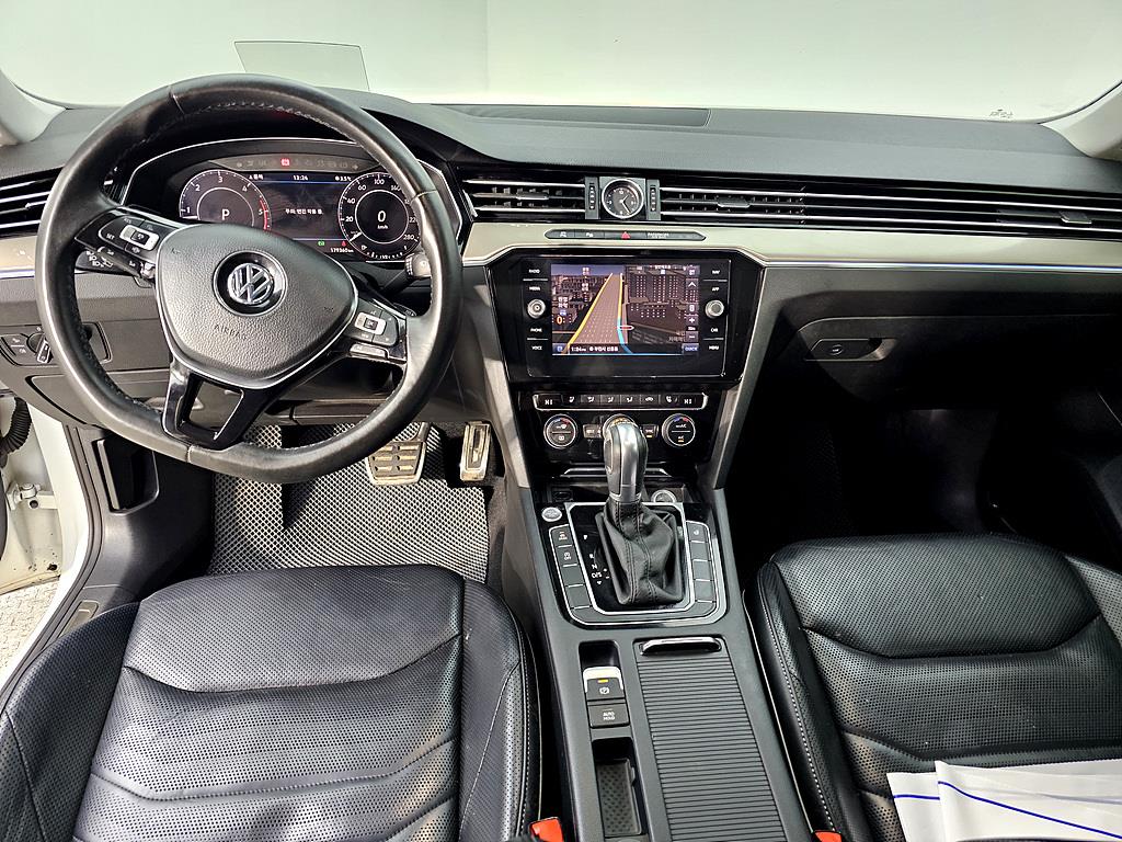 Volkswagen Arteon - Vista 5