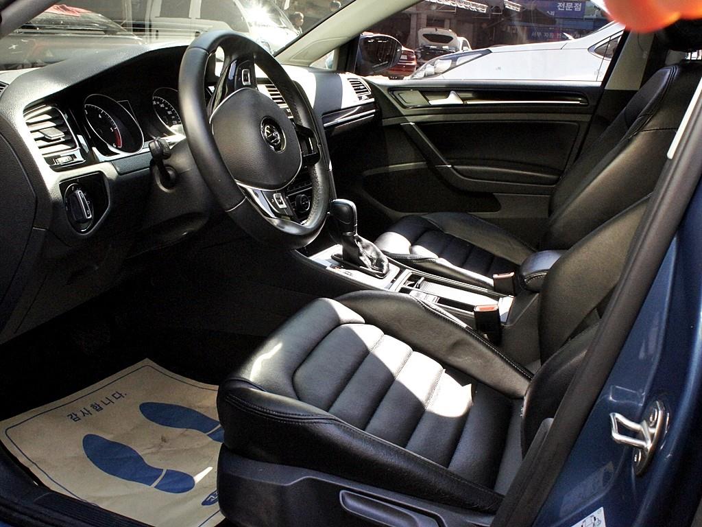 Volkswagen Golf - Vista 9