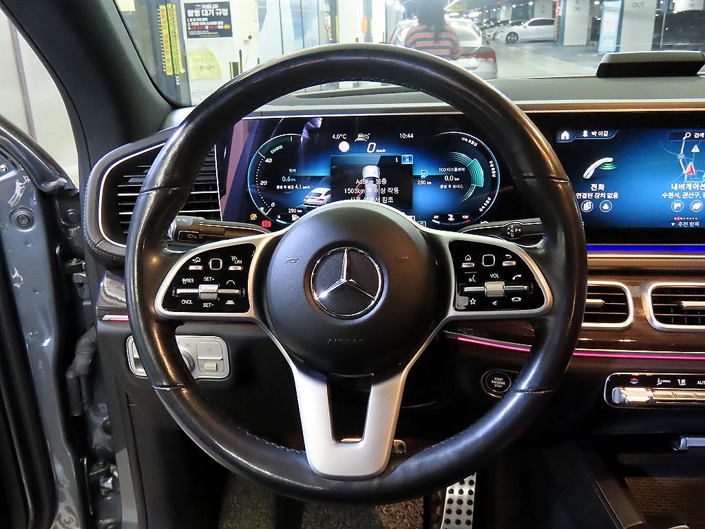 Mercedes Benz GLE Class - Vista 8