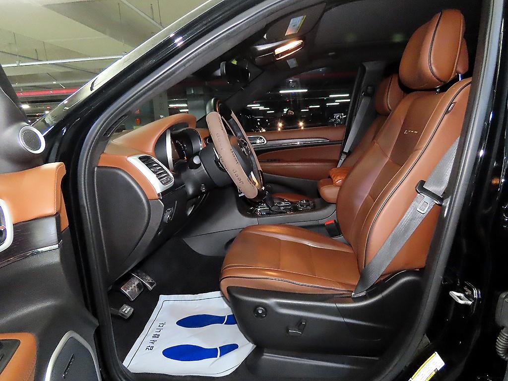 Jeep Cherokee - Vista 6