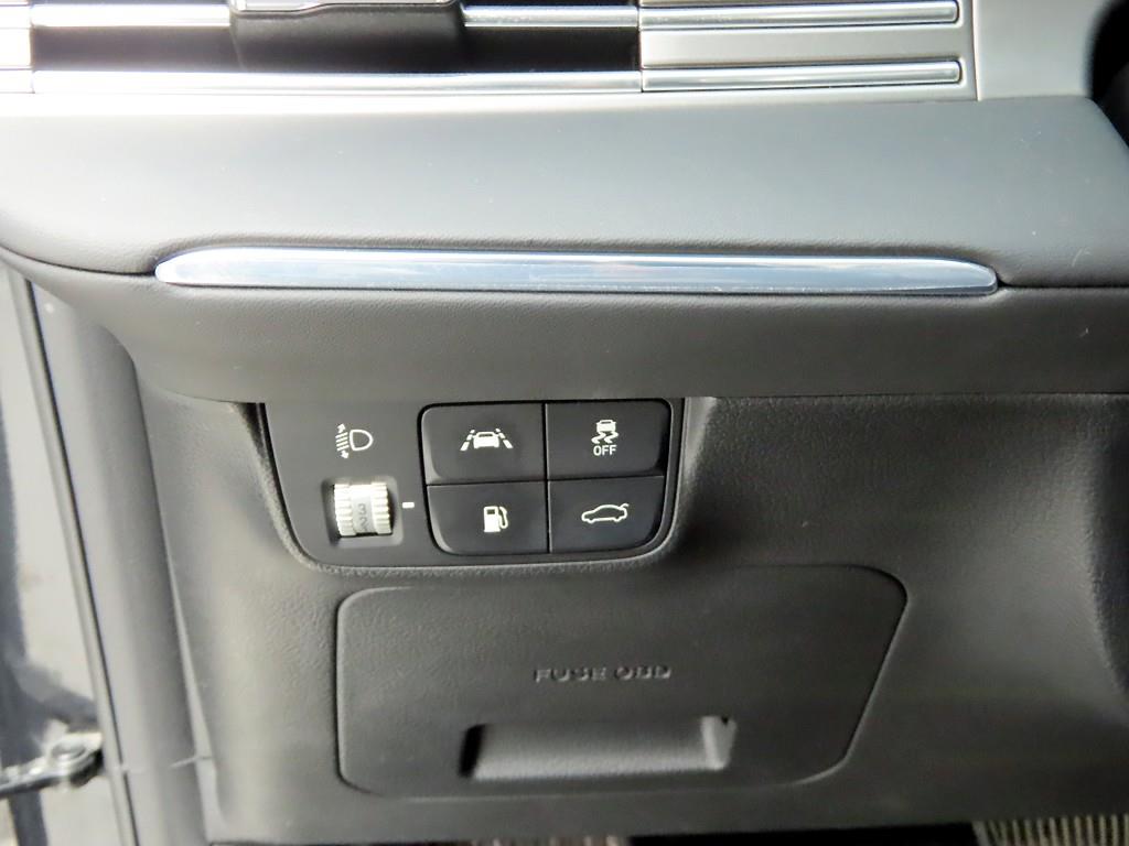 HYUNDAI Grandeur - Vista 12