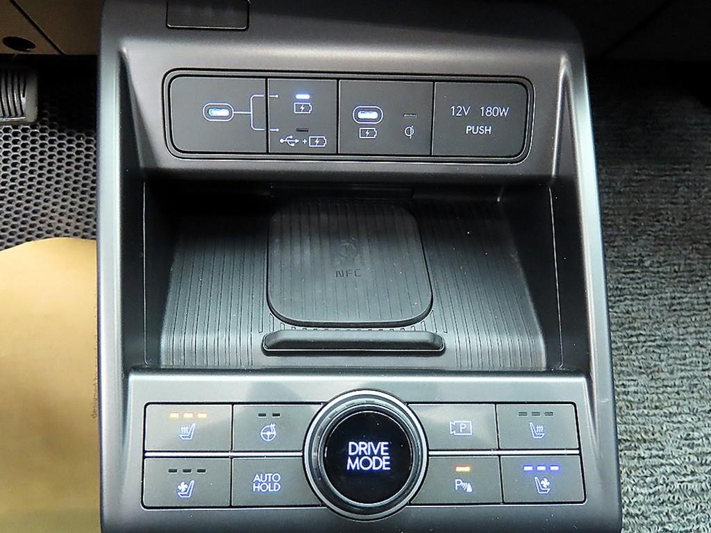 HYUNDAI Kona - Vista 12