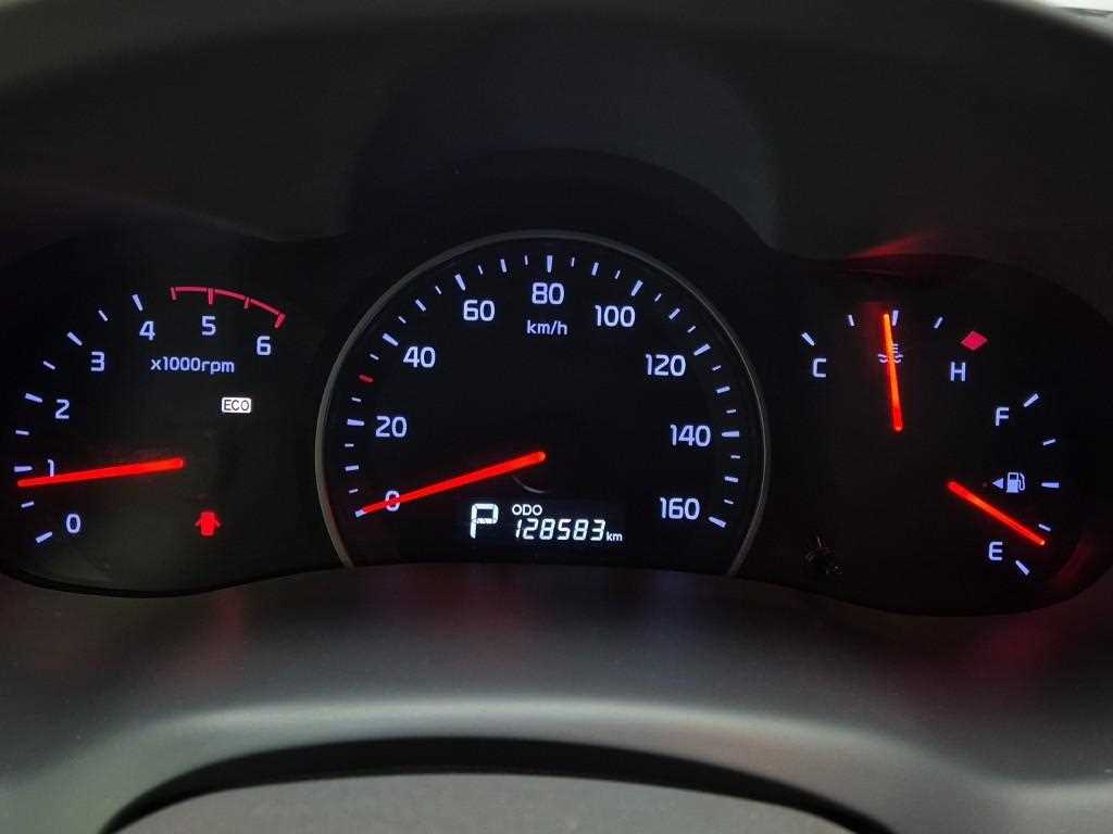 KIA Carnival - Vista 6