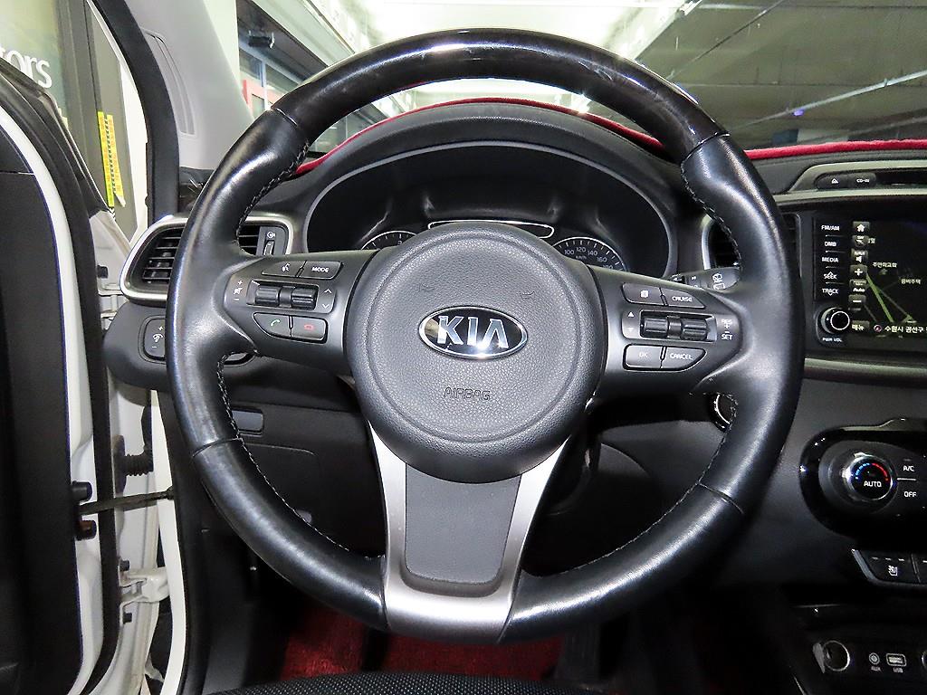 KIA Sorento - Vista 8