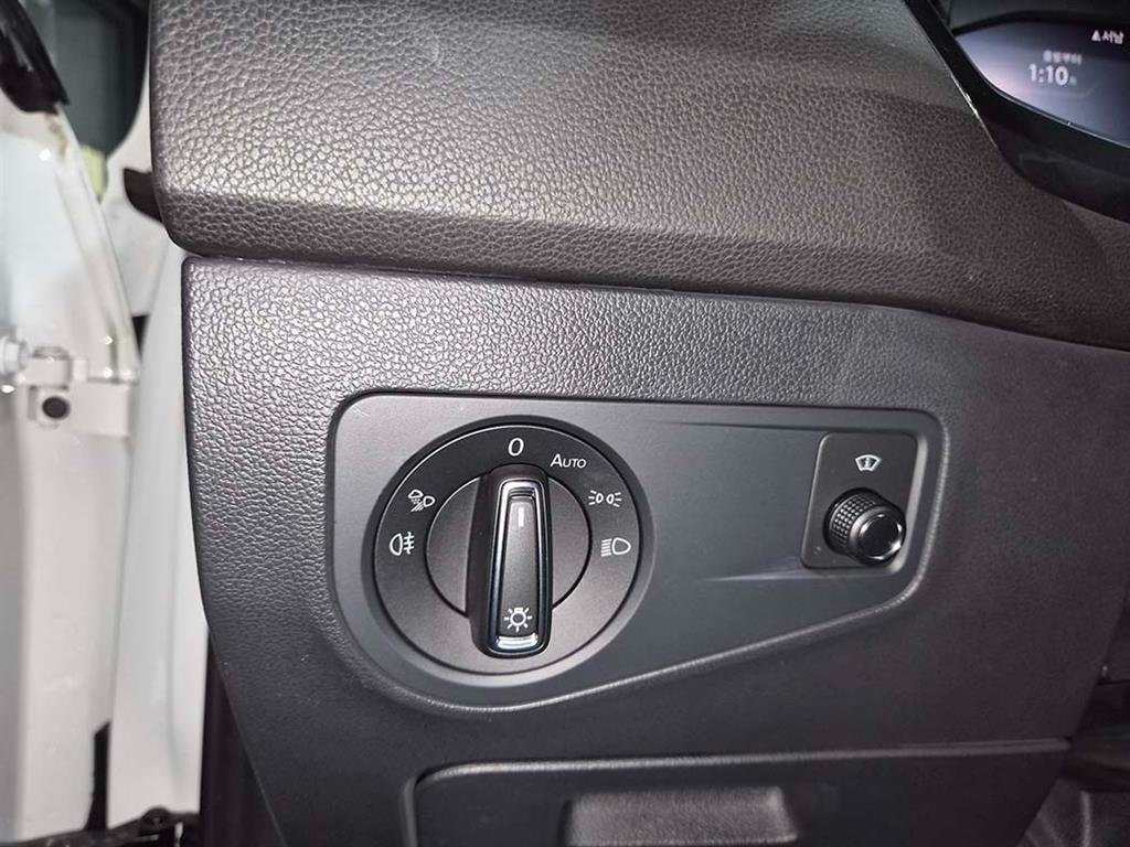 Volkswagen Tiguan 2022 Blanco - Importación desde Corea - HF Imports Iquique - Foto 13