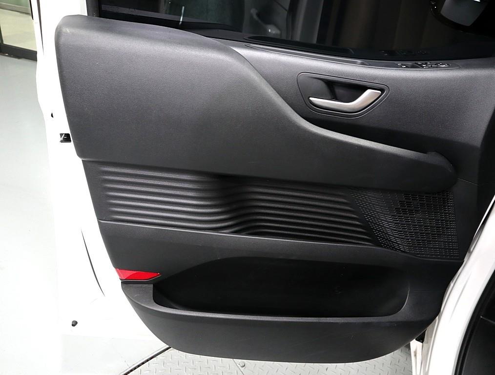 HYUNDAI Staria - Vista 7