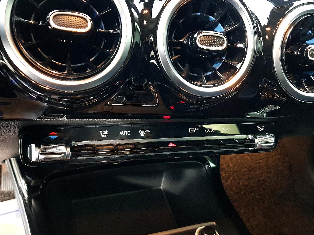 Mercedes Benz A Class - Vista 12