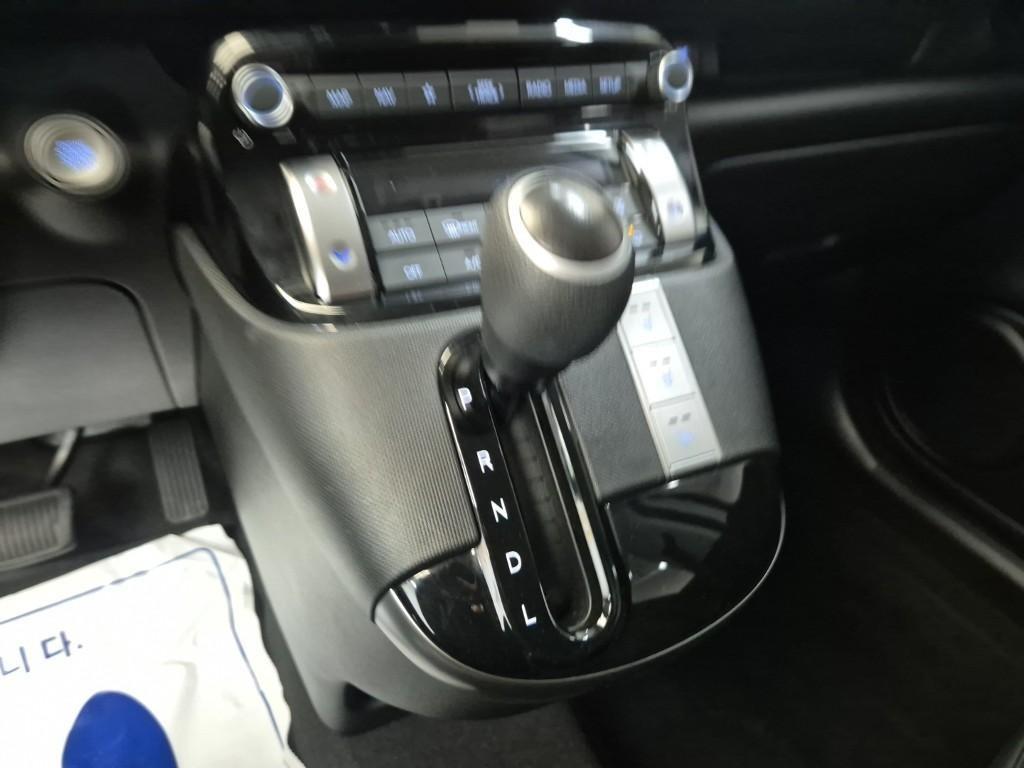 HYUNDAI Casper - Vista 8