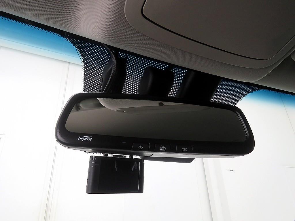 Ssangyong Korando - Vista 12