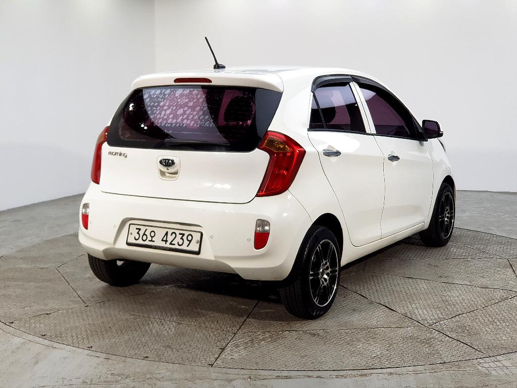 KIA Morning - Vista 4