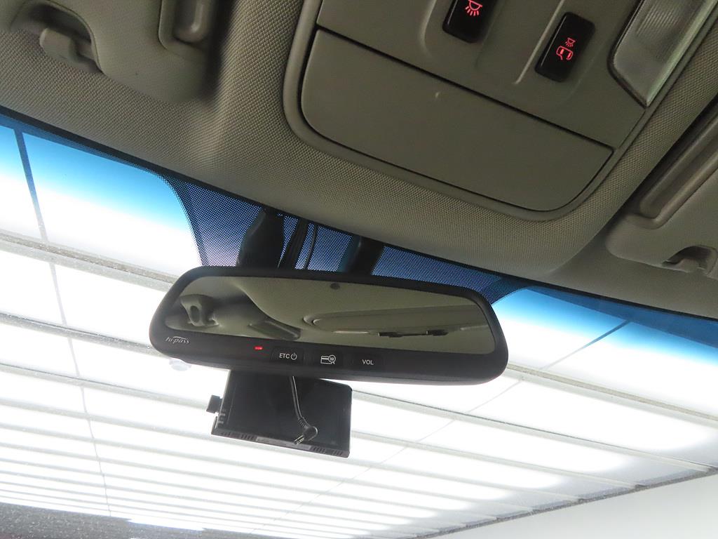 KIA Carnival - Vista 12