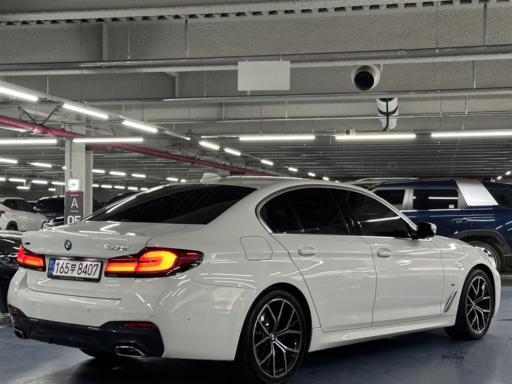 BMW 5 Series - Vista 4