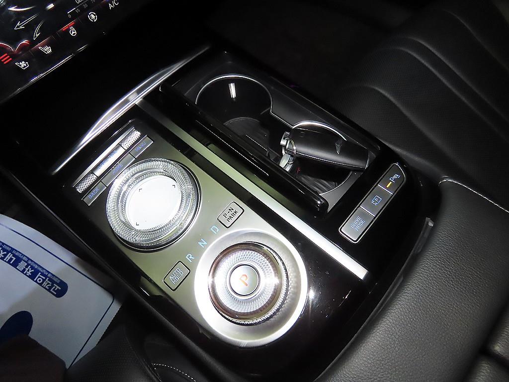 Genesis G80 - Vista 12