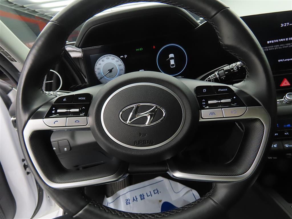 HYUNDAI Avante - Vista 8