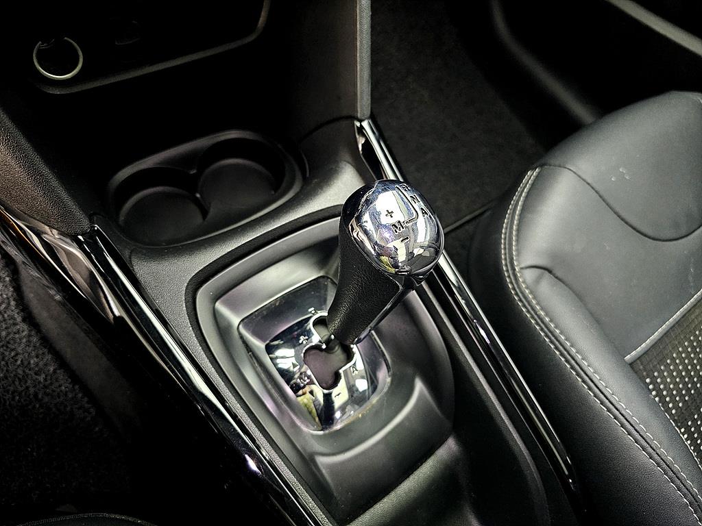 Peugeot 2008 2016 Blanco - Importación desde Corea - HF Imports Iquique - Foto 14