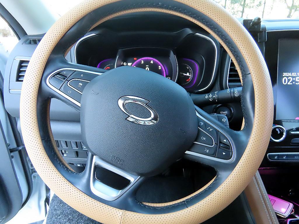 SAMSUNG QM6 - Vista 8