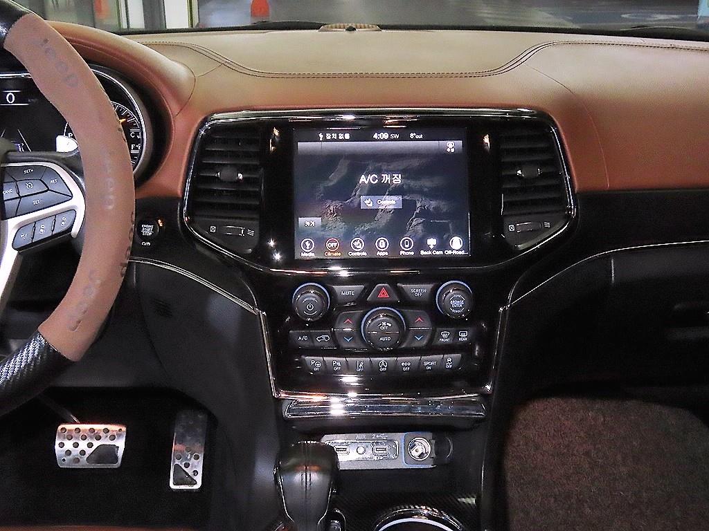 Jeep Cherokee - Vista 11