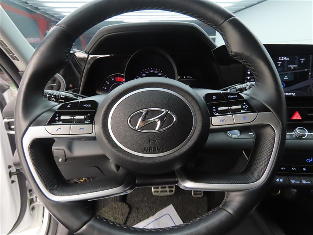 HYUNDAI Avante - Vista 8