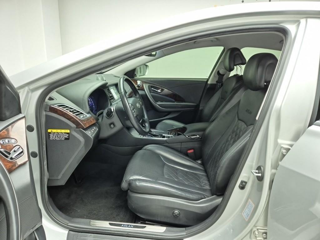 HYUNDAI Aslan - Vista 11