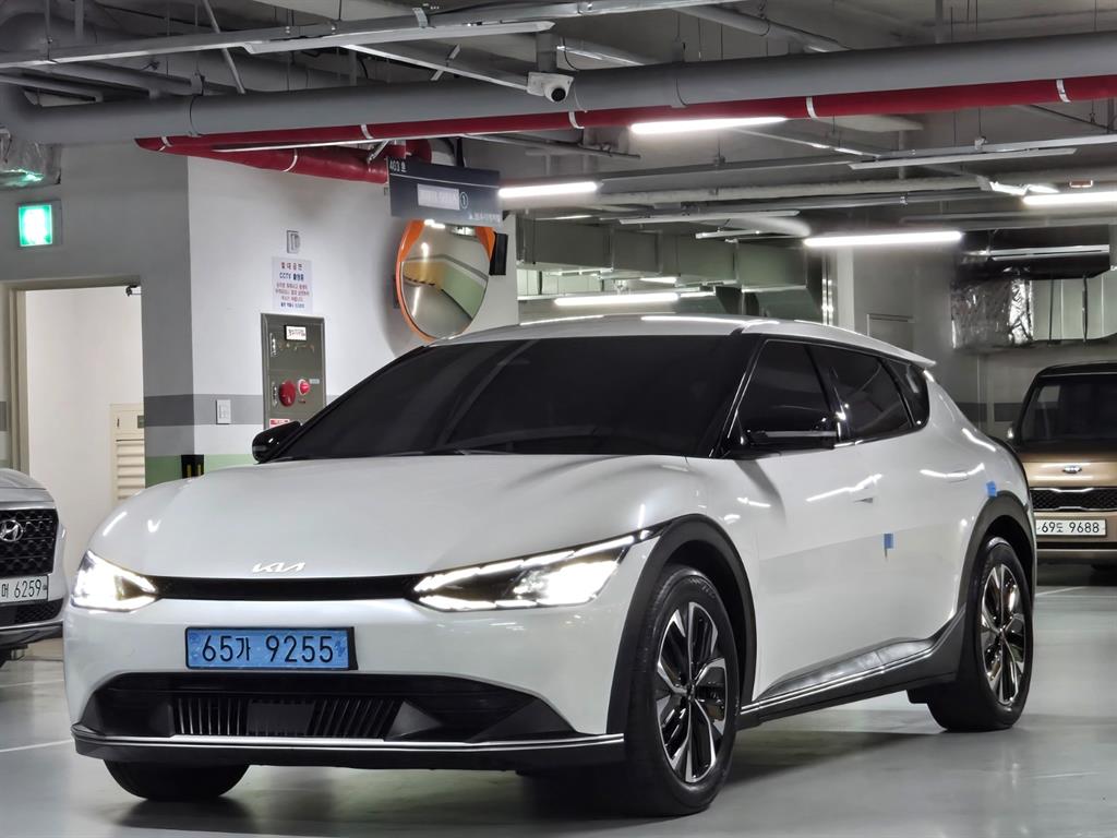 KIA EV6 2022 Blanco - Importación desde Corea - HF Imports Iquique - Foto 1