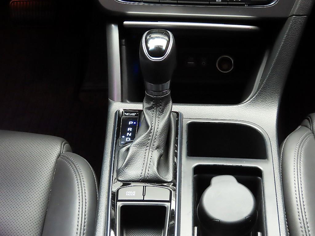 HYUNDAI Sonata - Vista 10