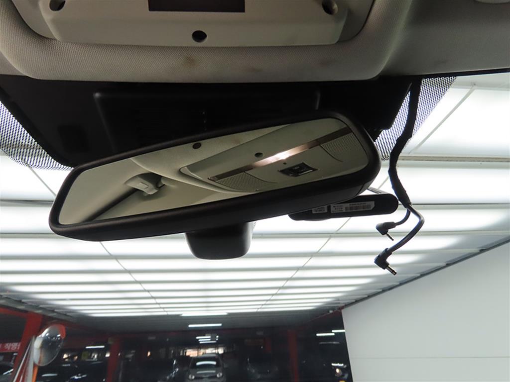 Land Rover Discovery Sports - Vista 11