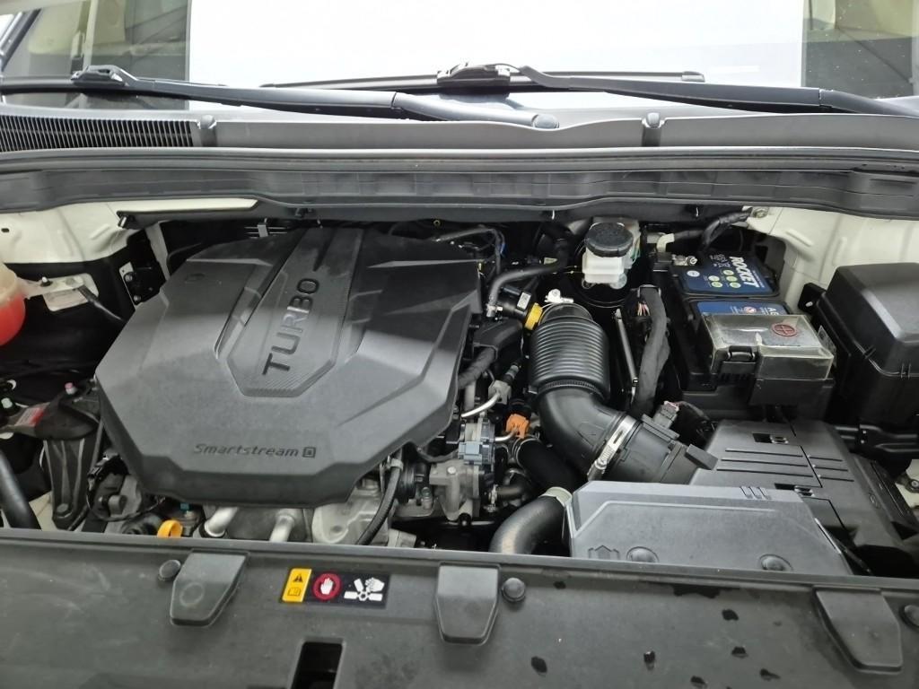 KIA Carnival - Vista 5