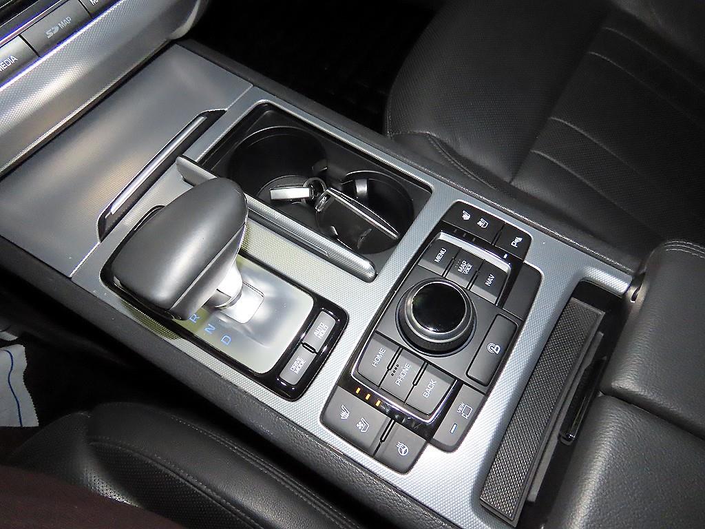 Genesis G80 - Vista 12