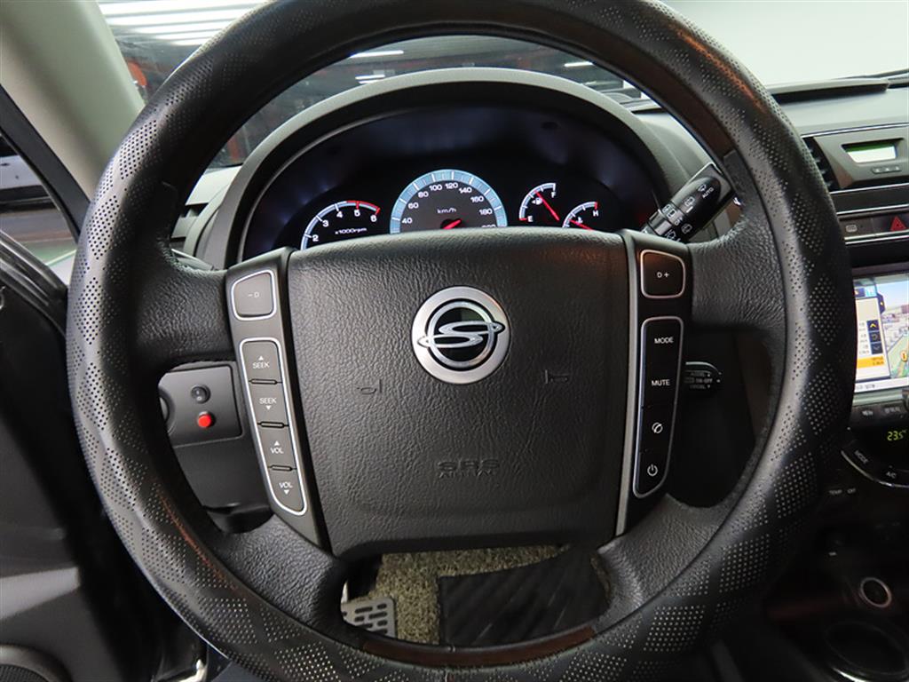 Ssangyong Rexton - Vista 8