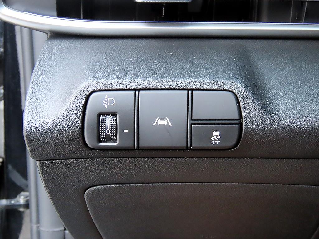 HYUNDAI Avante - Vista 12