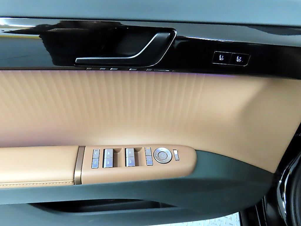 HYUNDAI Grandeur - Vista 11