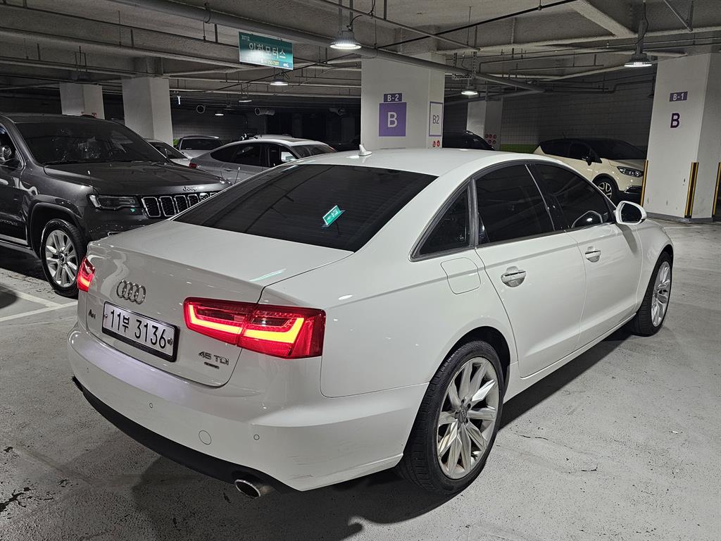 Audi A6 - Vista 4