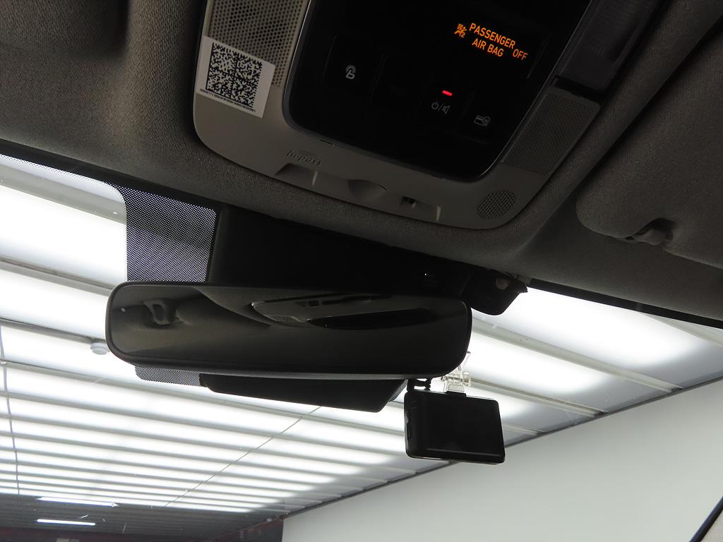 HYUNDAI Sonata - Vista 12