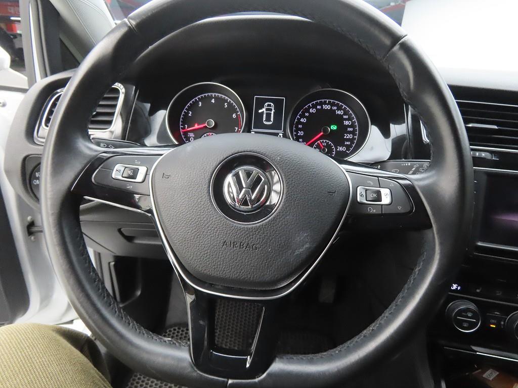 Volkswagen Golf - Vista 8