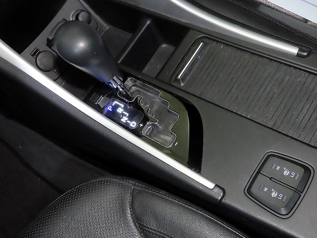 HYUNDAI Sonata - Vista 12