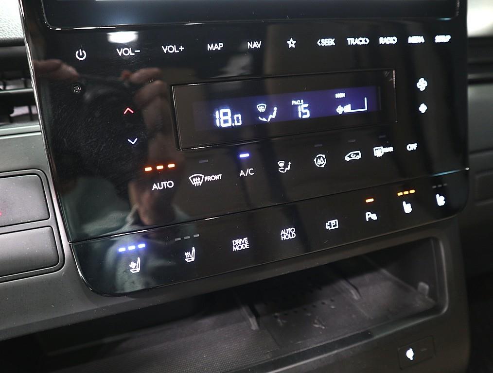 HYUNDAI Staria - Vista 11