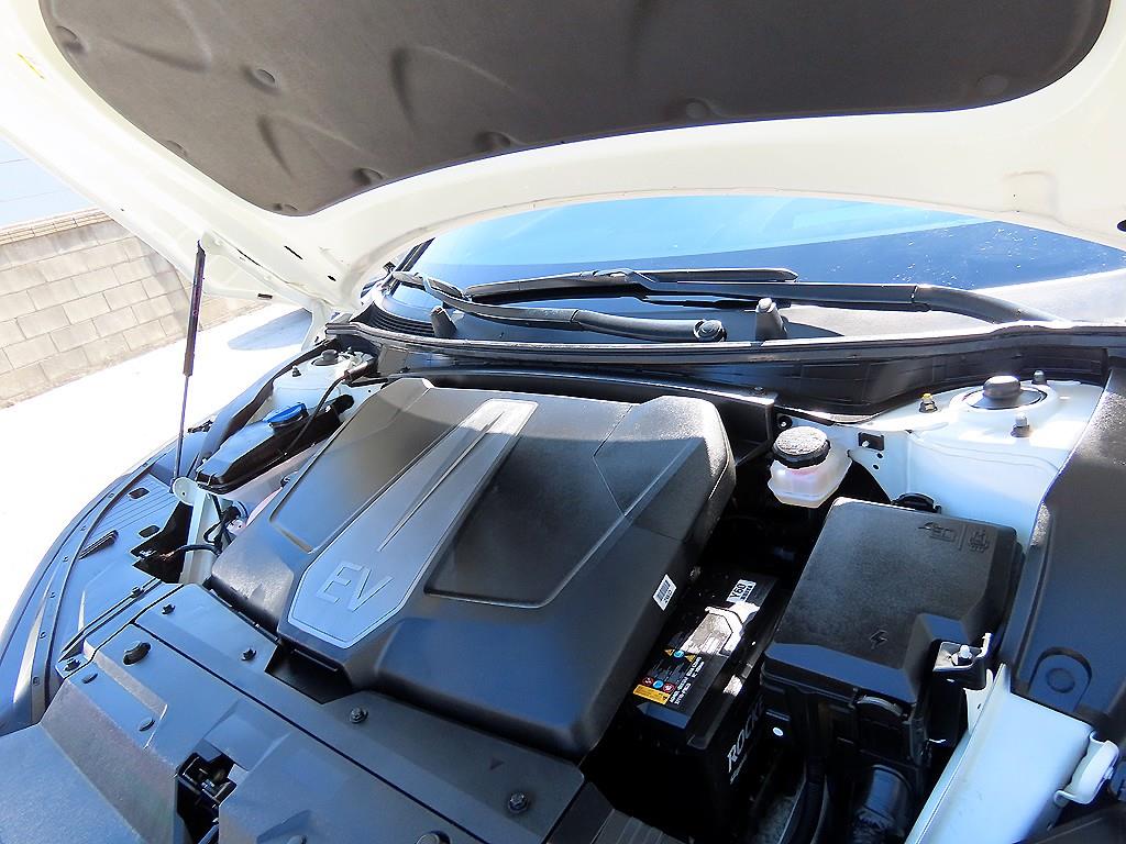 KIA EV6 2022 Blanco - Importación desde Corea - HF Imports Iquique - Foto 19