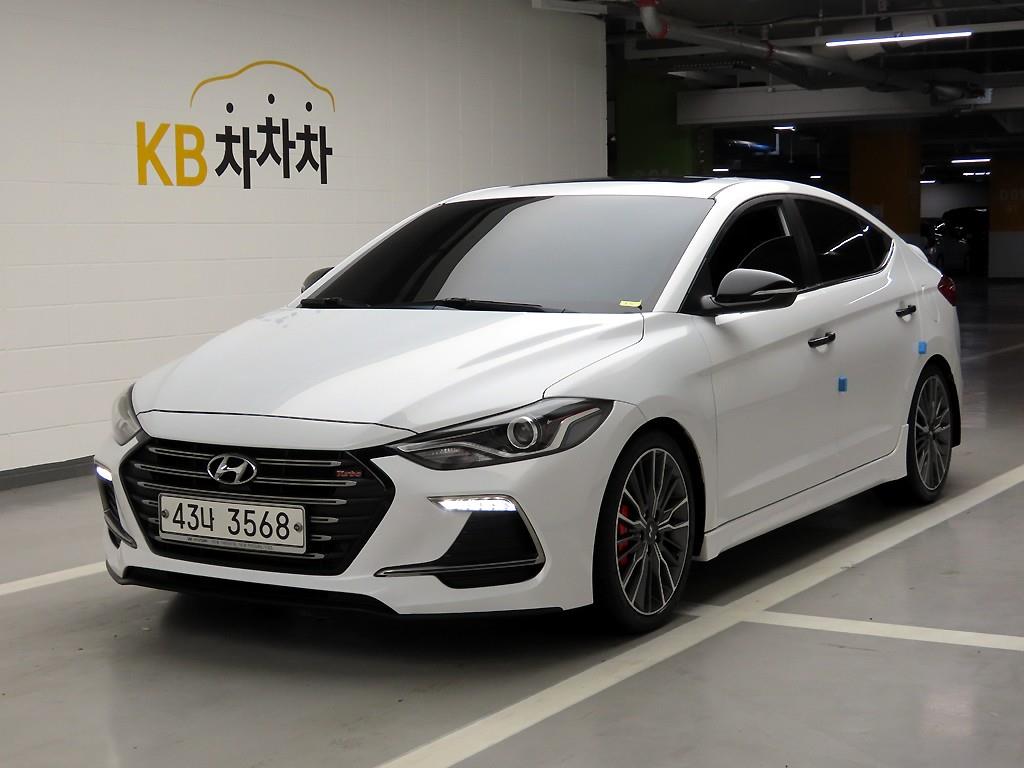 HYUNDAI Avante - Vista 2